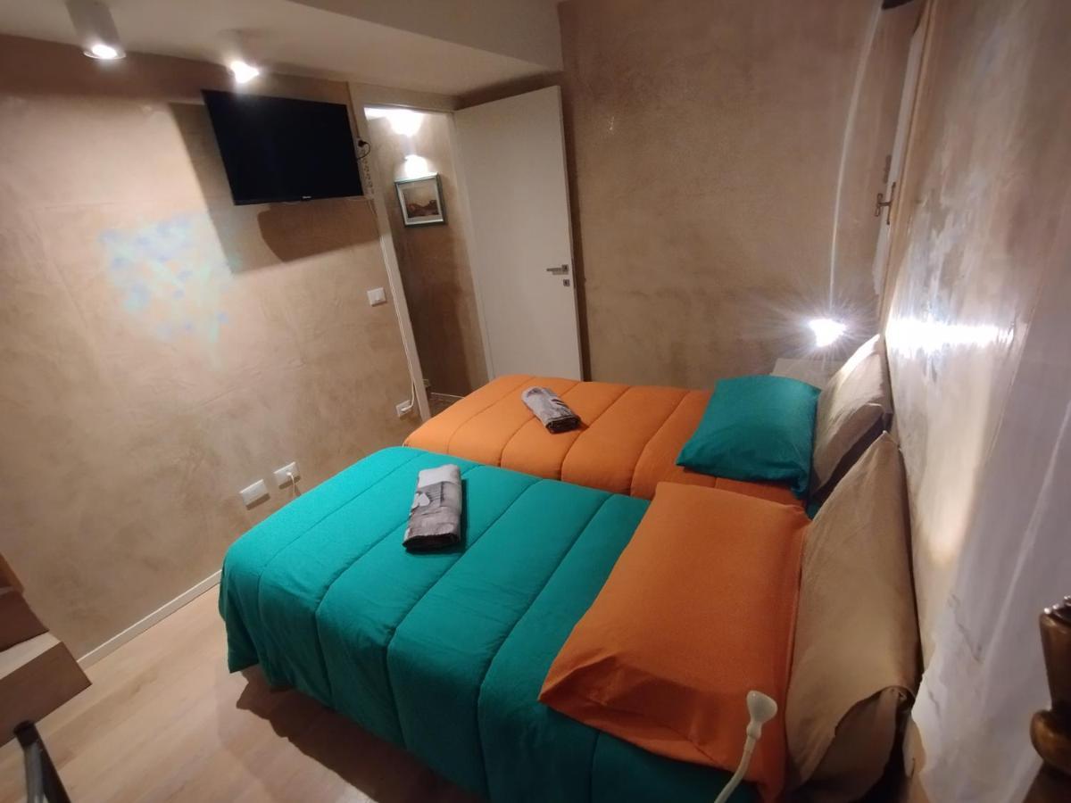 Ca Lirica Apartment เวนิส ภายนอก รูปภาพ