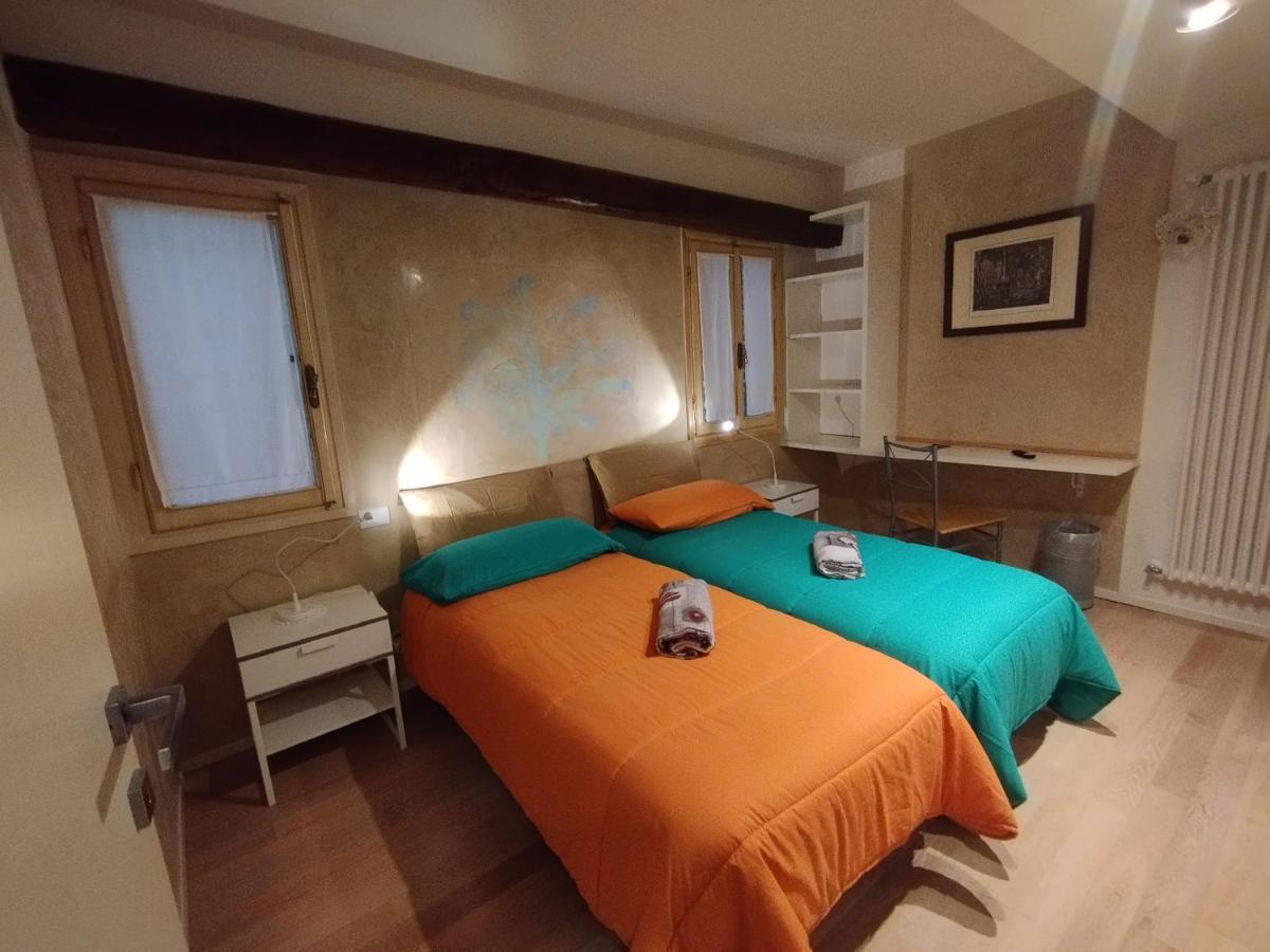 Ca Lirica Apartment เวนิส ภายนอก รูปภาพ