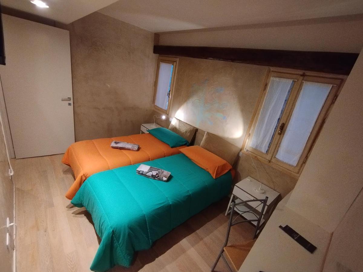 Ca Lirica Apartment เวนิส ภายนอก รูปภาพ