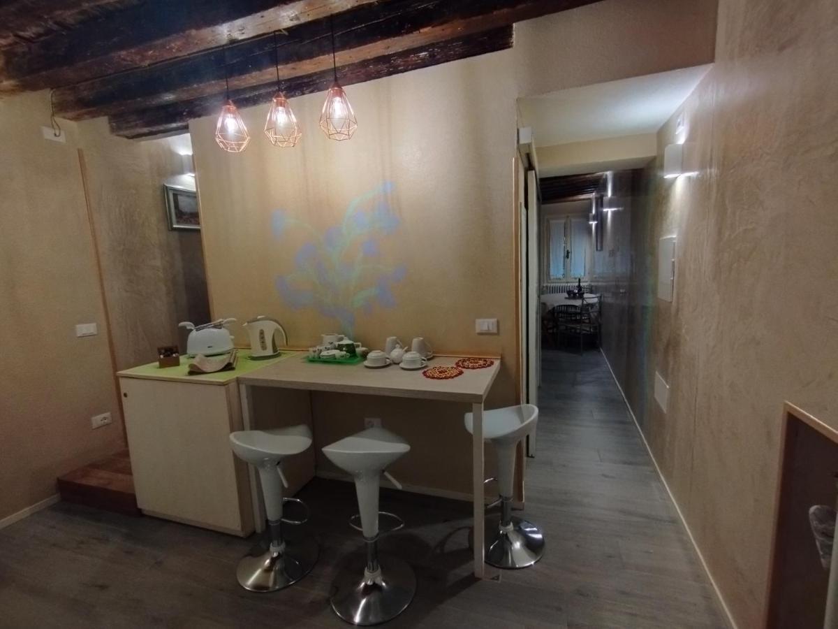 Ca Lirica Apartment เวนิส ภายนอก รูปภาพ