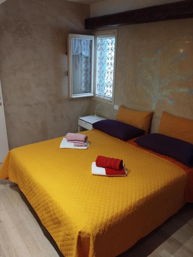 Ca Lirica Apartment เวนิส ภายนอก รูปภาพ